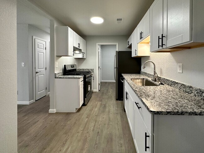 Anthos at Pinewood Manor, Jonesboro, GA 30236 - photo 2