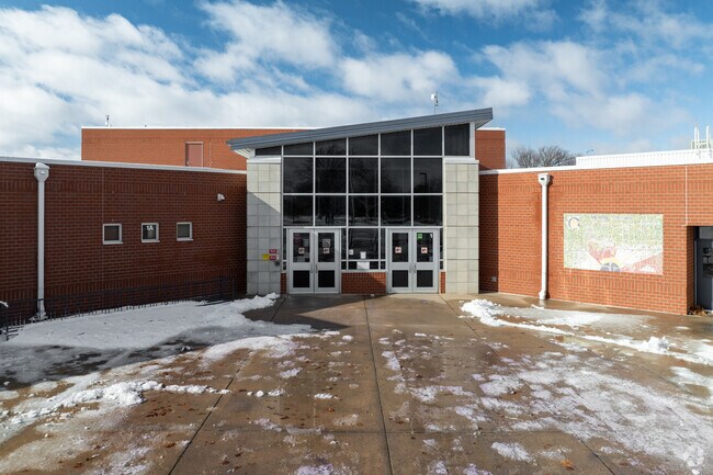 Main entrance to Linwood Elementary School in East Front/Sunnyside’s residential district.