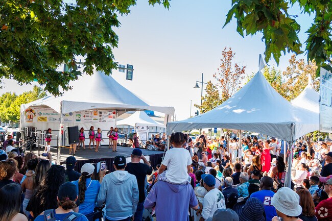 Downtown Castro Valley Fall Festival is the perfect weekend outing for food and family fun.