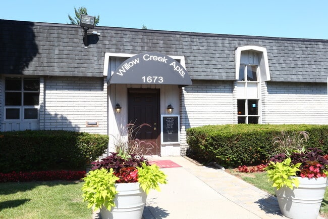 Willow Creek Apartments, Westland, MI 48185 - photo 7