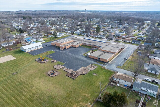 J.L. Hensey Elementary School  has an Overall Niche Grade of C.