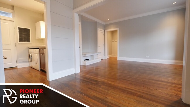 736 W Addison St unit 744-1S, Chicago, IL 60613 - photo 4