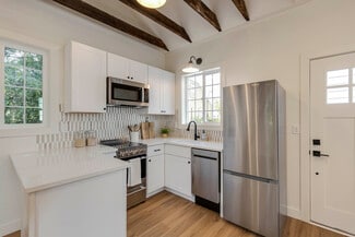 614 SE 5th St, Gresham, OR 97080