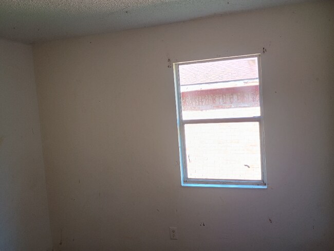 1307 2nd St, Newport, AR 72112 - photo 6