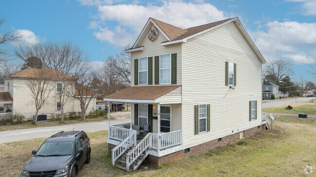 There are many home types in Roanoke Rapids.