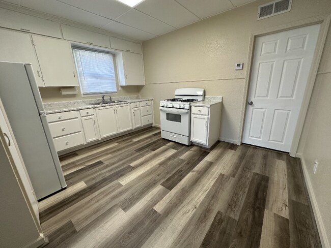 921 Main St unit A, Belton, MO 64012 - photo 7