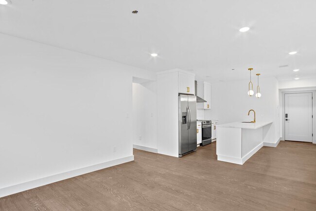 127 E Cottage St unit 5, Dorchester, MA 02125 - photo 6