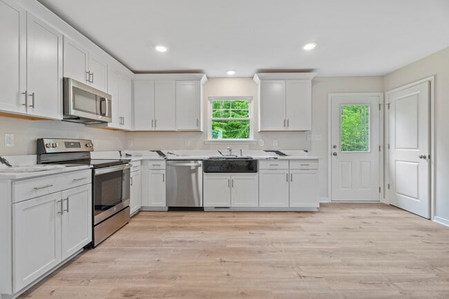 95 Woodland Heights Rd, Warsaw, VA 22572 - photo 7