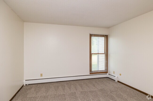 The Oaks Apartments, Sioux Falls, SD 57106 - photo 5