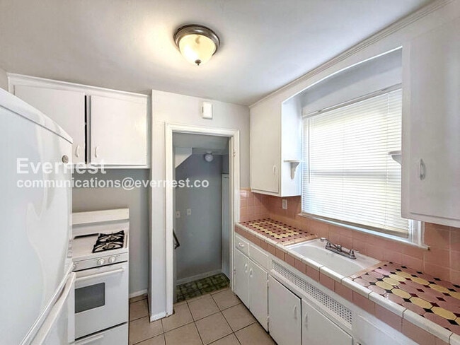 19657 Caldwell St, Detroit, MI 48234 - photo 4