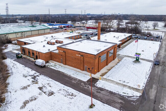 Lincoln Elementary School serves students of the Dixmoor area.