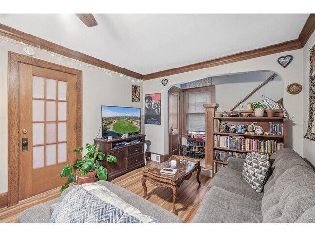 811 Snelling Ave N, Saint Paul, MN 55104 - photo 5
