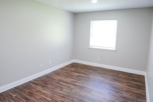 Landing at Tates Creek, Lexington, KY 40517 - photo 5