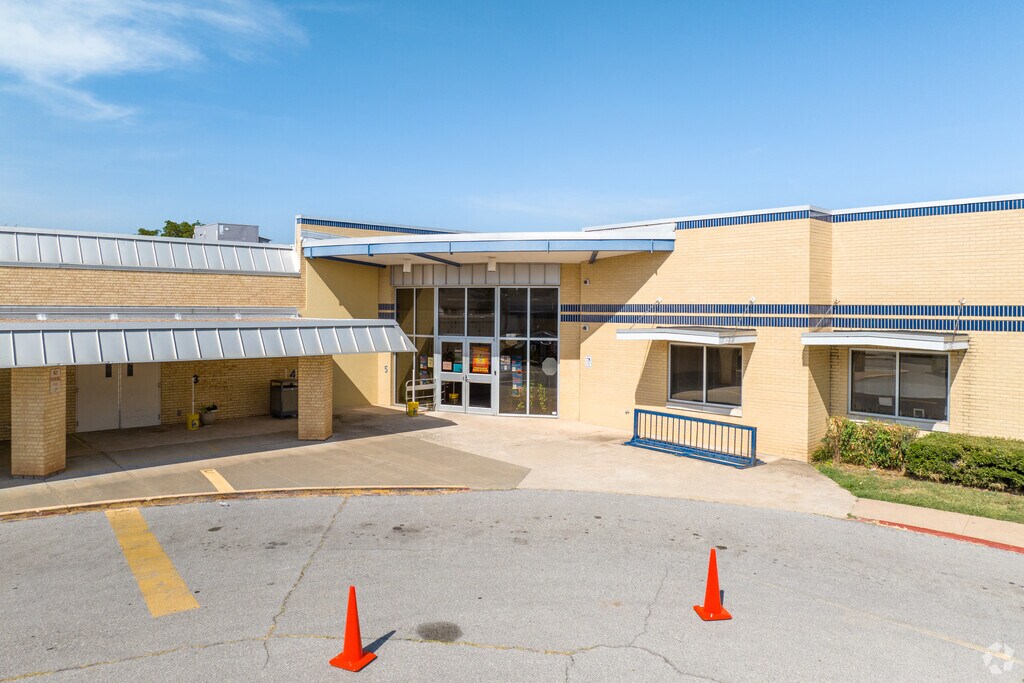 Younger kids can attend Ridgeview Elementary School.