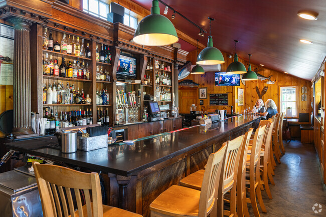 La Porta Ristorante features a full bar with live music in Upper Delaware County.