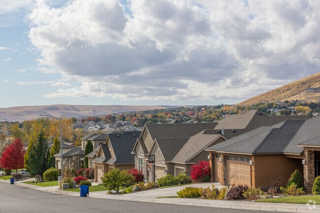Meadow Springs offers scenic hillside views year-round.