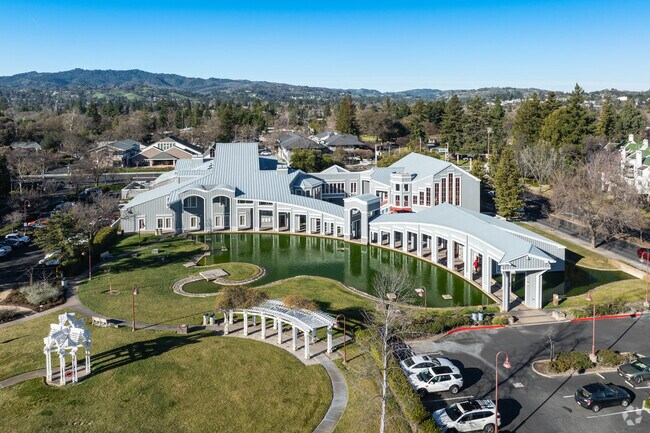 xperience the heart of community governance at Pleasant Hill City Hall.