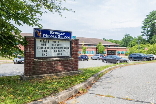 Berkley Middle School earned a B-minus rating from Niche and students from Berkley Bridge/Lower Berkley may attend it.