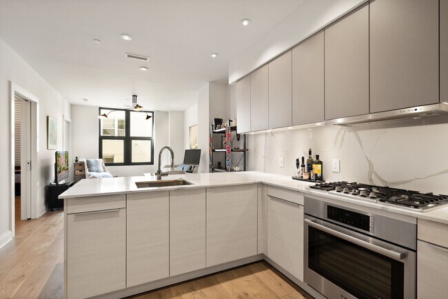 1427 Rhode Island Ave NW unit 503, Washington, DC 20005 - photo 5