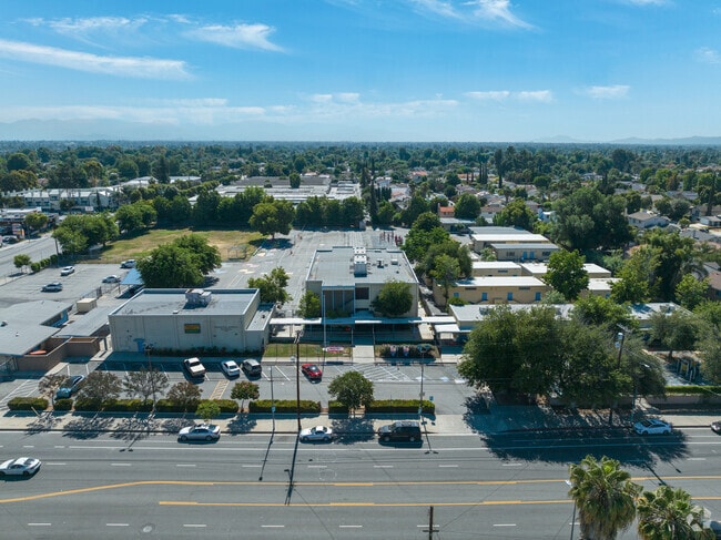 An aerial of Winnetka Avenue Elementary School in Winnetka, CA.