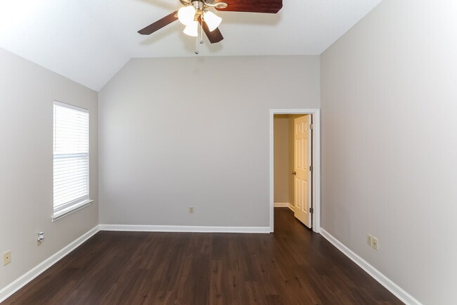 8456 Cross Point Dr, Olive Branch, MS 38654 - photo 7