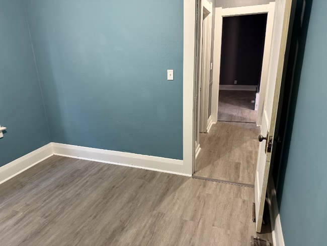 629 Willard St unit 639 willard st lower, Toledo, OH 43605 - photo 4