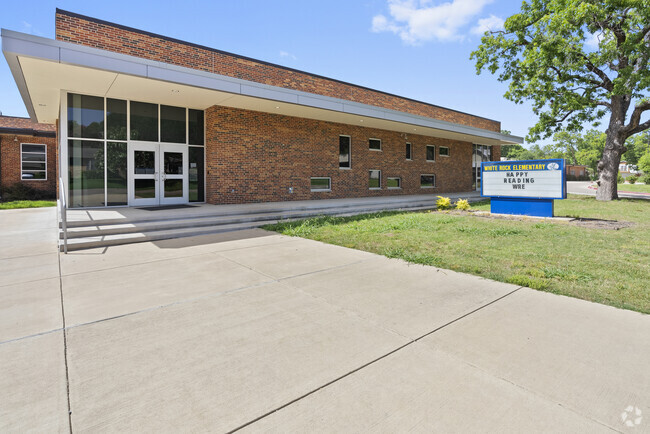 White Rock Elementary School, Dallas TX Rankings & Reviews - Homes.com