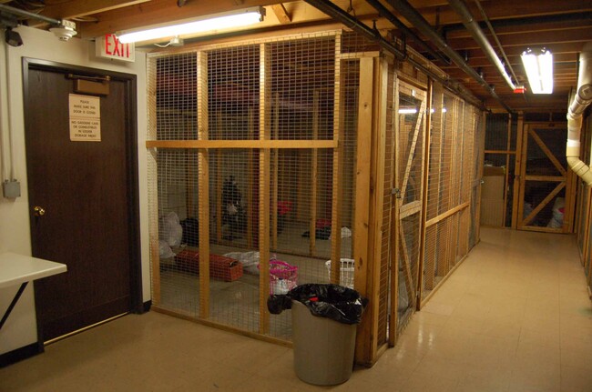 Apple Lane, Milwaukee, WI 53224 - photo 5