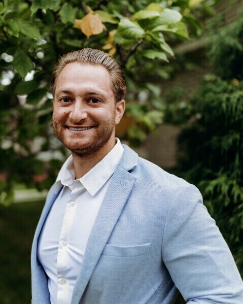 Agent Photo