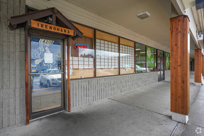 The wildly popular Ikenohana Sushi in Highland Beaverton.