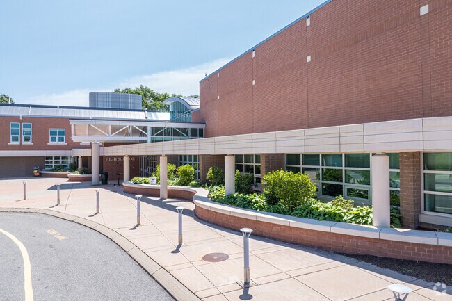 Lyme/Old Lyme High School has an excellent overall Niche score of A-.