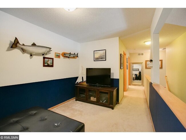 2330 Flamingo Dr, Shakopee, MN 55379 - photo 6