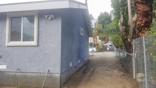 812 N Main St, Piru, CA 93040 - photo 2