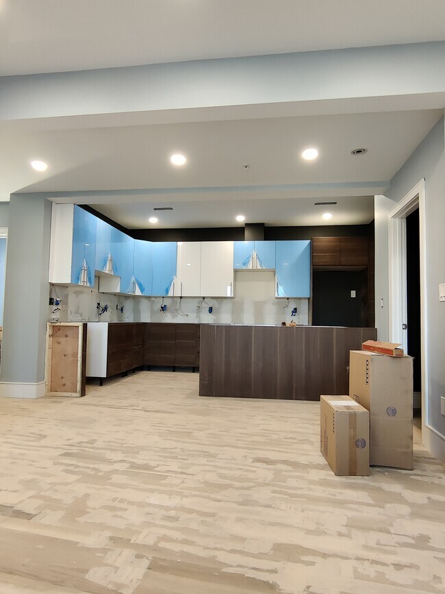 9 University Rd unit 4, Brookline, MA 02445 - photo 2