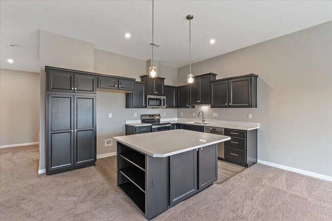 610 Foxhill Dr unit 610, Crescent Springs, KY 41017 - photo 4