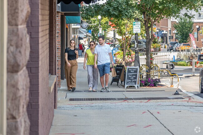 Downtown Bloomington has a variety of boutique shops, bars, and restaurants.