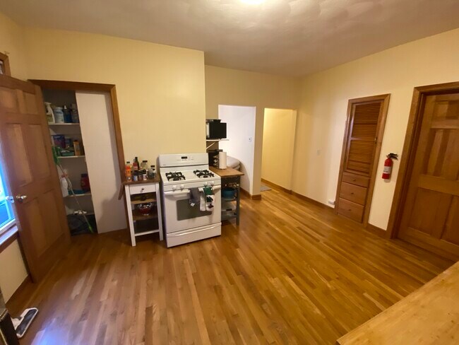 35 Hancock St unit 1, Somerville, MA 02144 - photo 6