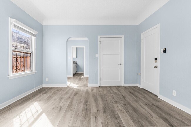 1115 E Broadway unit 3, Long Beach, CA 90802 - photo 7