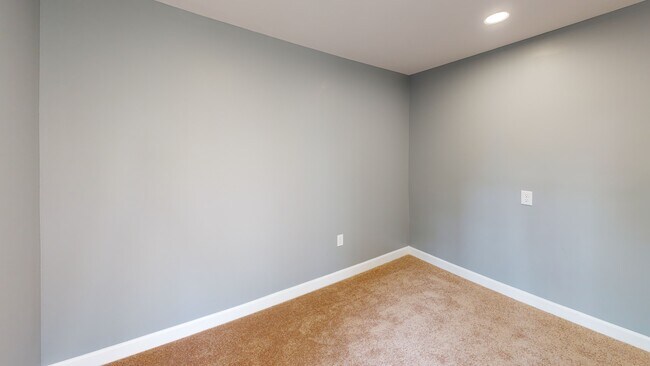 286 Raynor Ave, Whitman, MA 02382 - photo 2