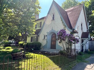 148 Church St, Oak Hill, WV 25901