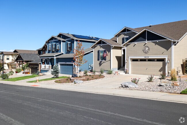 There are a variety of homes in the Plum Creek Neighborhood.