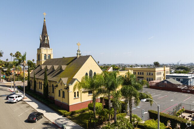 Educators in Golden Hill is committed to social and intellectual growth.