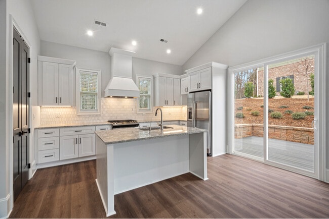 805 Naples Dr, Davidson, NC 28036 - photo 7