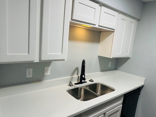 301 Tri City Beach Rd unit 4, Baytown, TX 77520 - photo 2