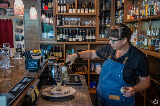 Vineyard Estates' Il Posto Trattoria has an extensive selection of local wines.