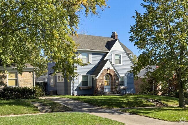 Lafayette Place homes have a special irresistible charm.