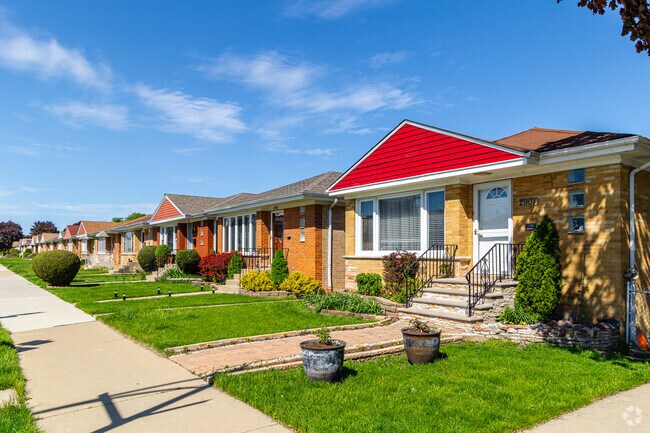 Bungalows are well represented in Montclare.