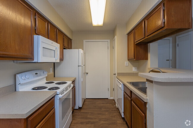 Quail Run Apartments, Colorado Springs, CO 80918 - photo 6