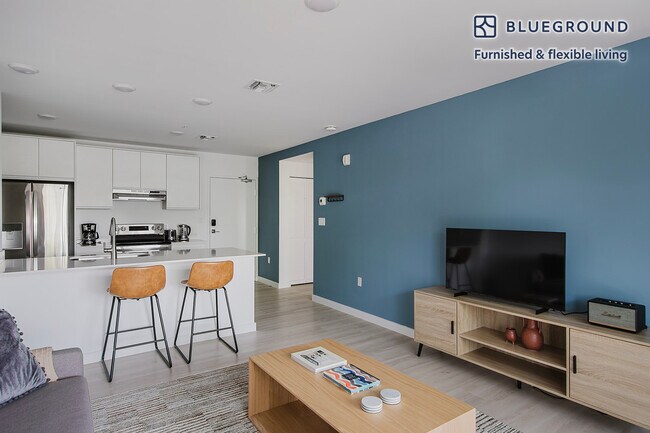 2201 Polk St unit FL2-ID117, Hollywood, FL 33020 - photo 2