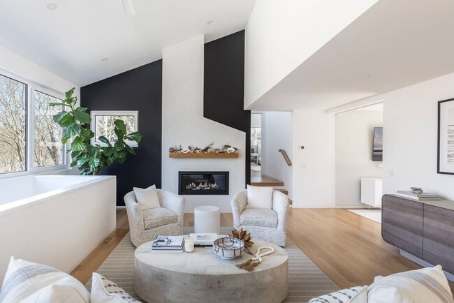 32 Island View Dr W, Sag Harbor, NY 11963 - photo 5